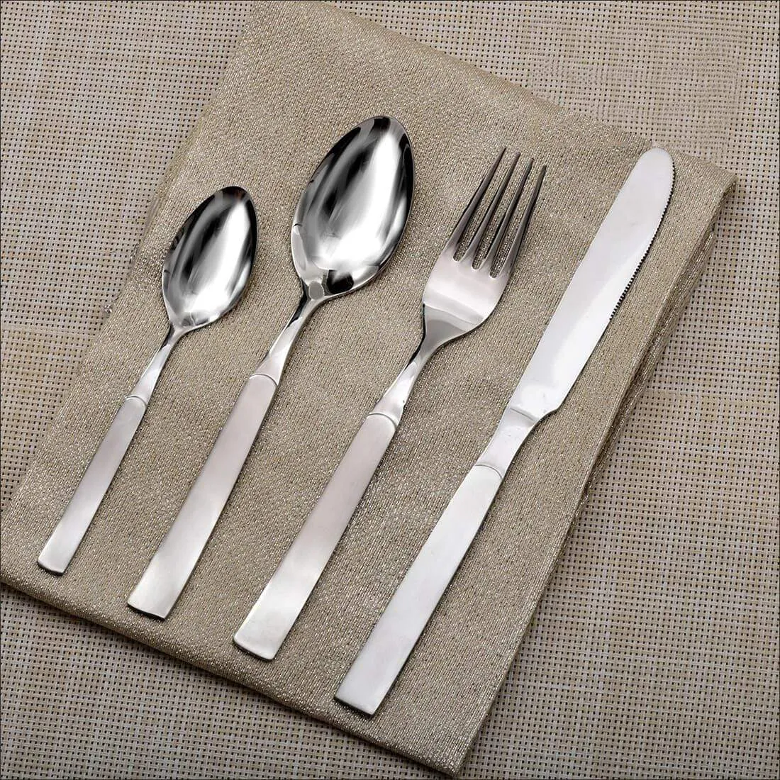 Stainless Steel 24 PCS Cutlery Set (6 Pcs Tea Spoon, 6 Pcs Dessert Spoon, 6 Pcs Dessert Fork and 6 Pcs Dessert Knife) with Leather Box Jewel